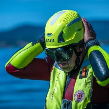 CE EN 1385 - přilby pro kanoistiku, rafting, kajak a sporty na divoké vodě tříd I-IV
